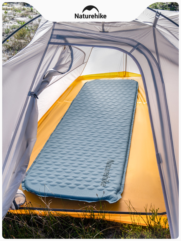 輕盈便攜的戶外防潮墊讓您體驗舒適露營
