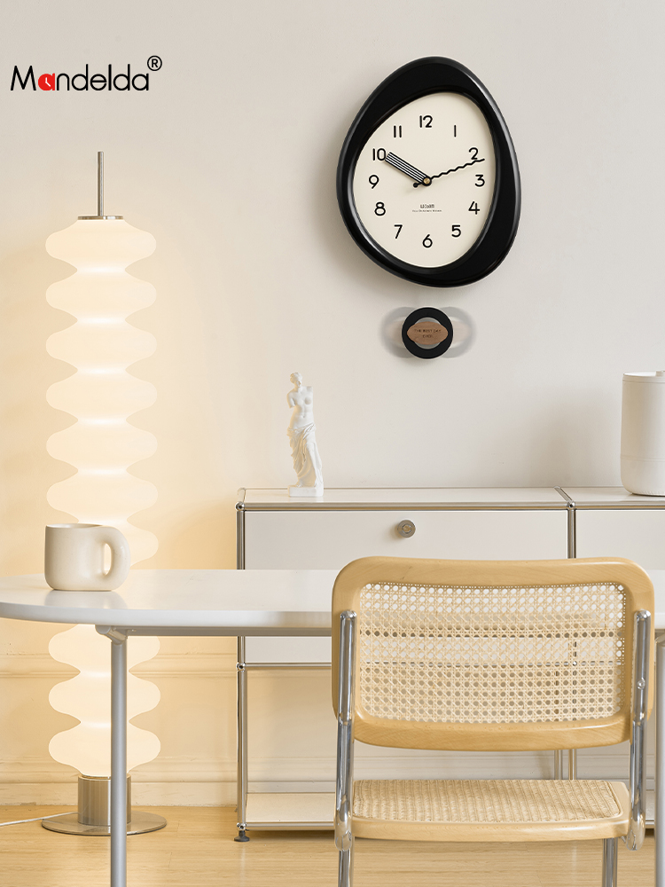 風格客廳鐘錶掛鐘奶油風現代簡約餐桌大氣創意時鐘掛錶