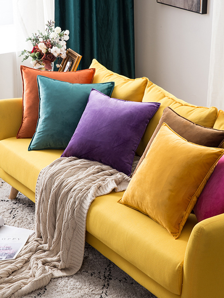 日式簡約北歐風天鵝絨純色抱枕為客廳沙發增添溫馨氣息