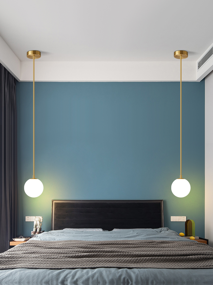 時尚簡約臥室吊燈鐵藝玻璃材質適用於臥室和書房