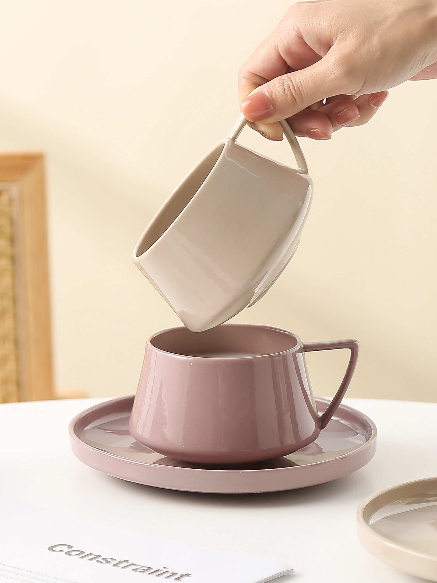 北歐風情簡約陶瓷咖啡杯高顏值杯碟組合單人或情侶使用皆宜