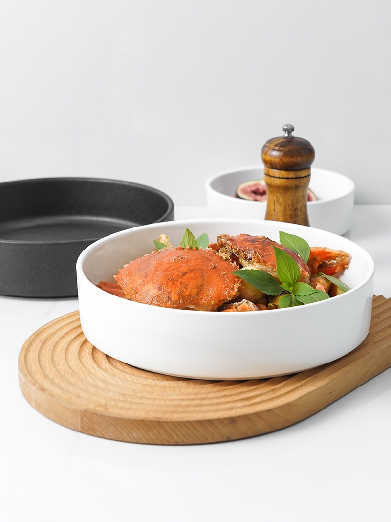 日式風格瓷盤釉下彩工藝福碗9寸亮光白適用於裝菜