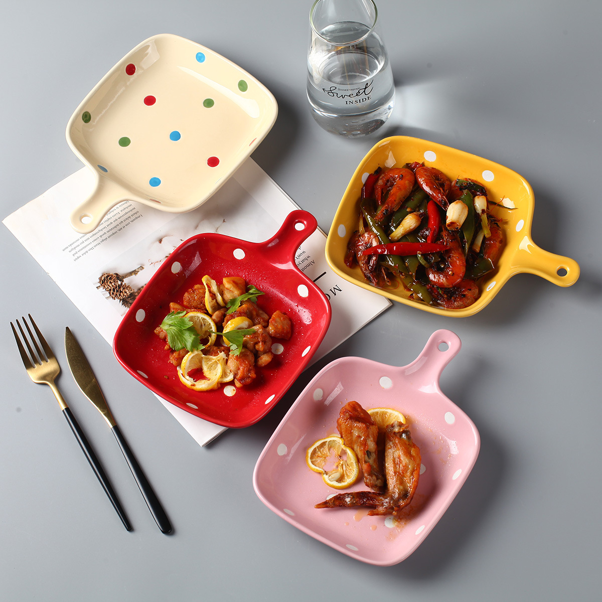 歐式復古風陶瓷烤盤單柄波點設計適合早餐擺拍烘焙芝士焗飯必備 (8.3折)