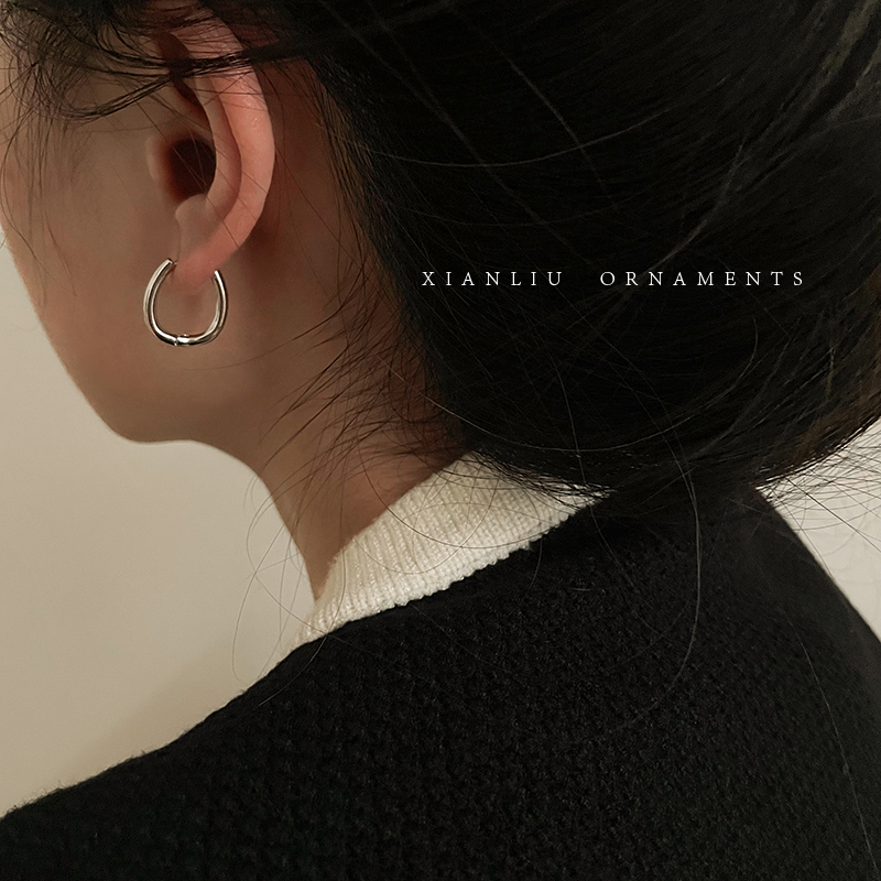 韓風復古素圈耳環展現簡約迷人氣質適合日常或正式場合點綴您美麗
