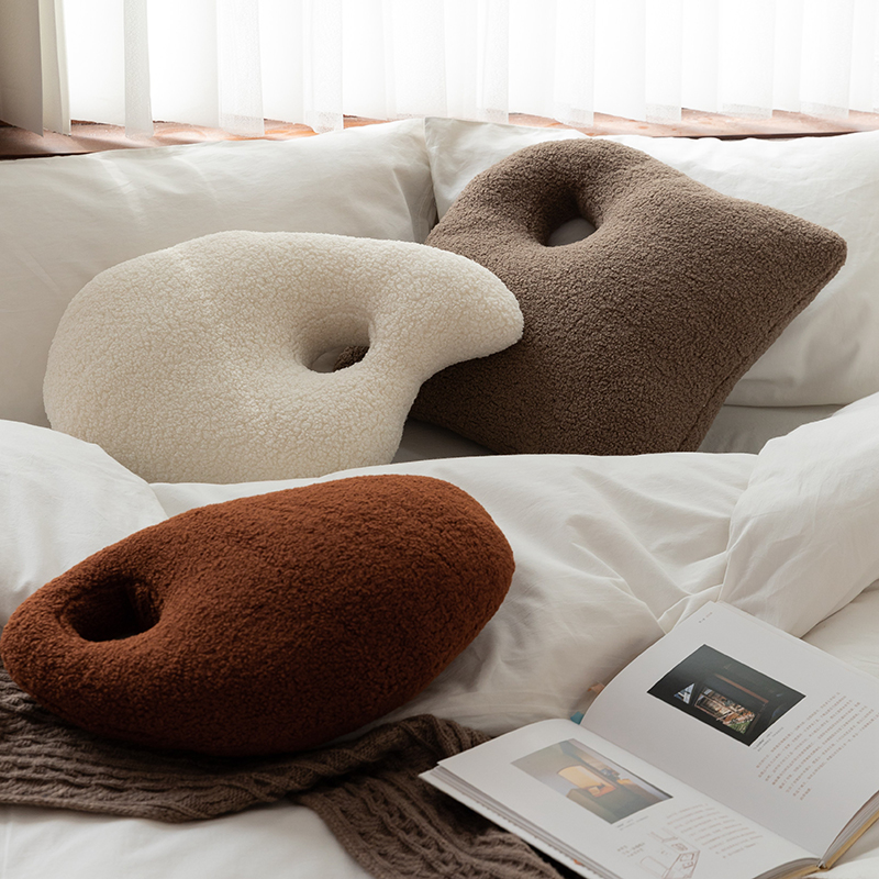 北歐風顆粒羊毛絨抱枕沙發靠背墊床頭臥室裝飾
