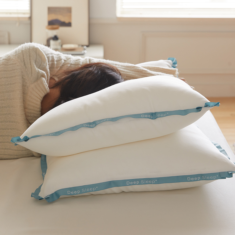 北歐風彩邊純棉柔軟舒適貢緞高回彈枕芯助眠