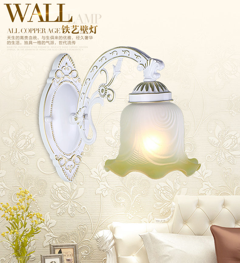 美式簡約風格壁燈鐵製燈身搭配玻璃燈罩適用客廳臥室書房等空間