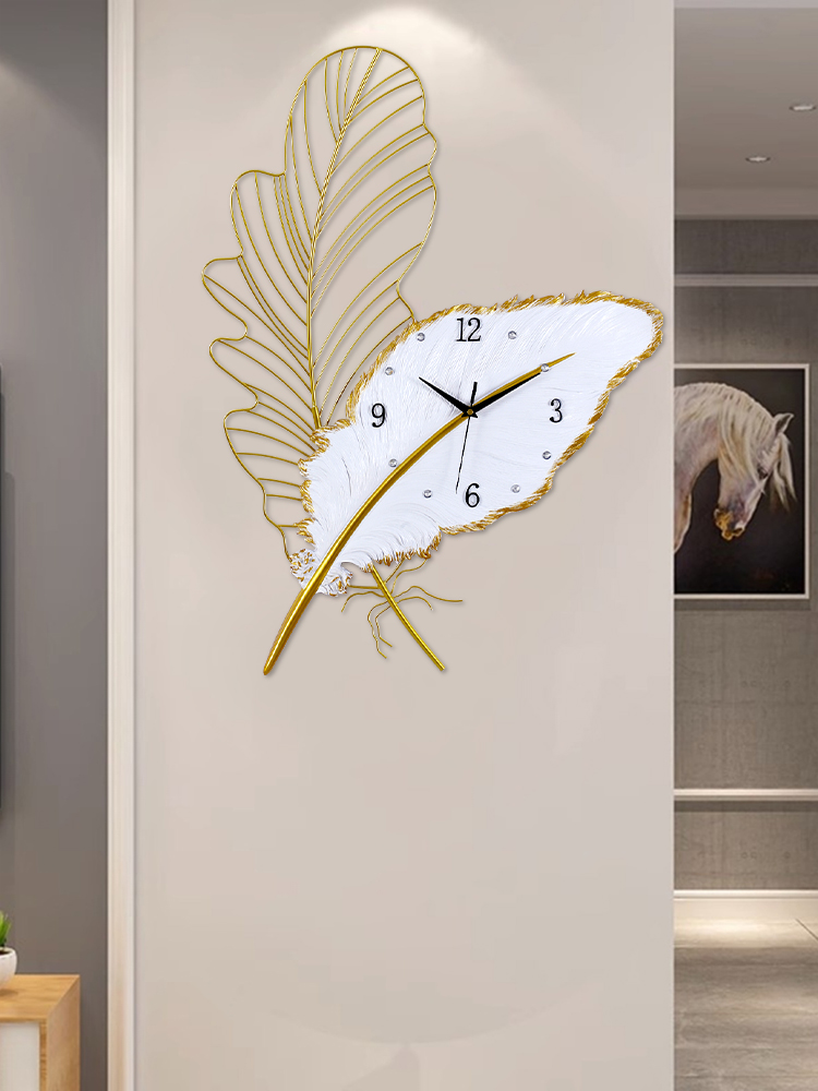歐式風格創意輕奢掛鐘 客廳家居簡約時尚羽毛裝飾現代掛鐘