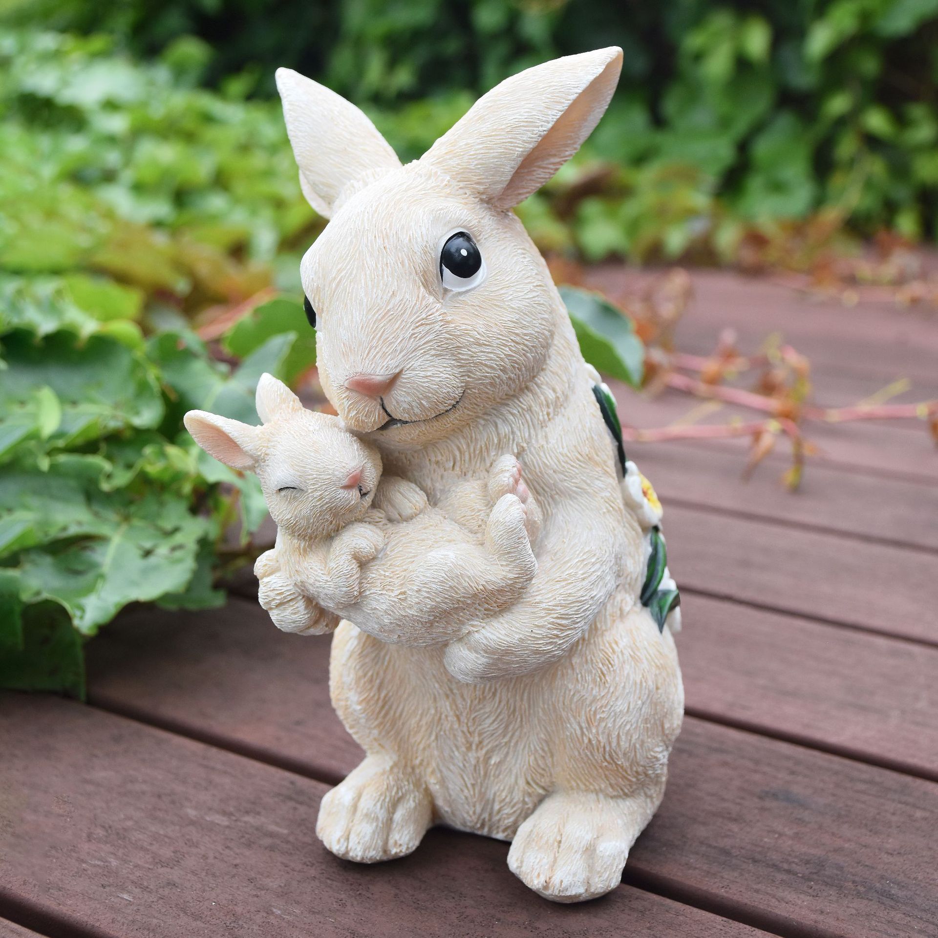 亞馬遜樹脂兔子太陽能燈花園擺飾 復活節兔子帶變色燈