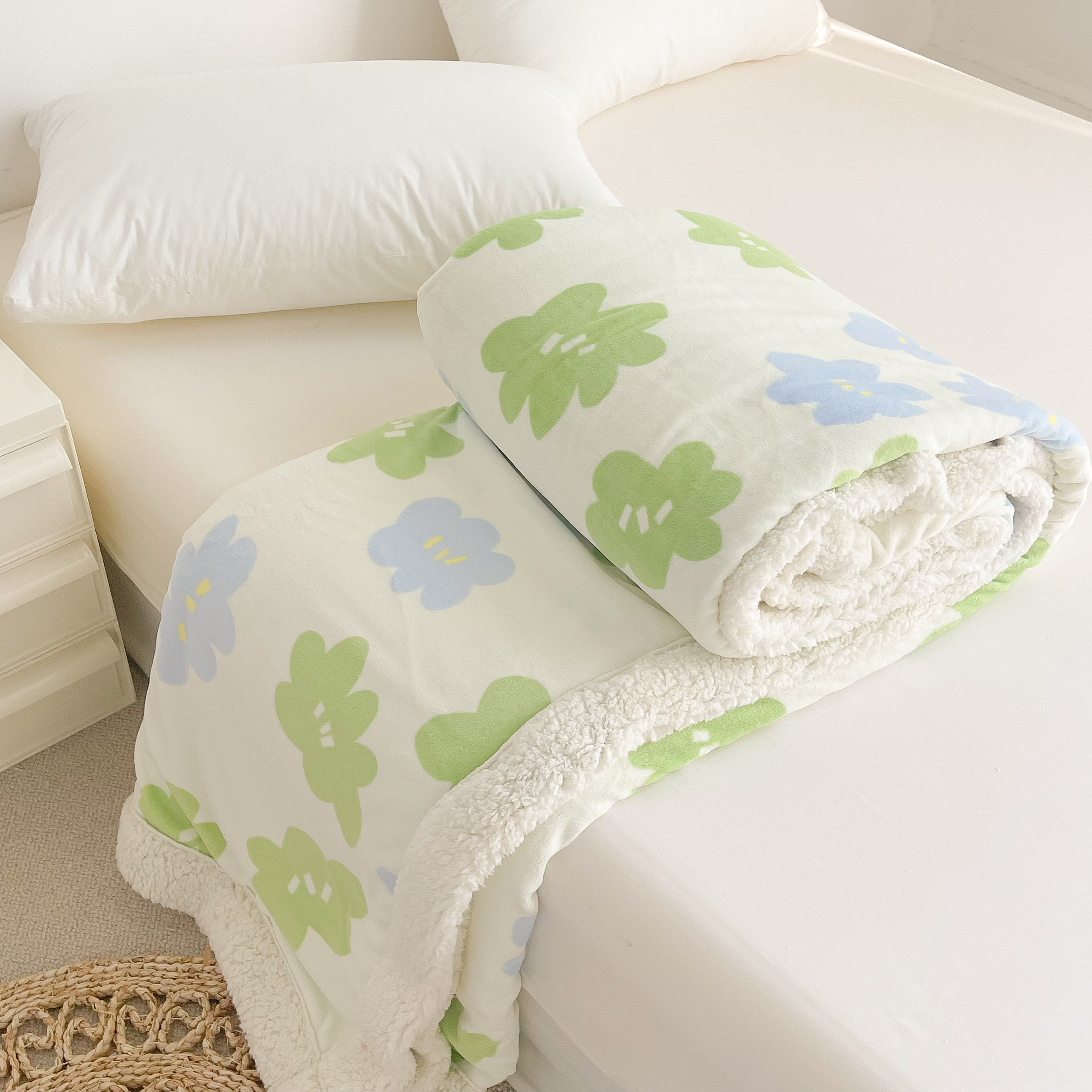 小春夏毛毯簡約現代花朵奶油絨柔軟雙層加厚四季通用