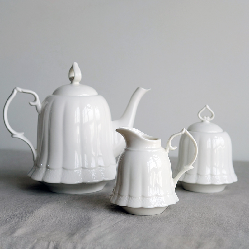 歐式純白裙襬造型下午茶套裝茶壺奶壺糖罐 (2.8折)