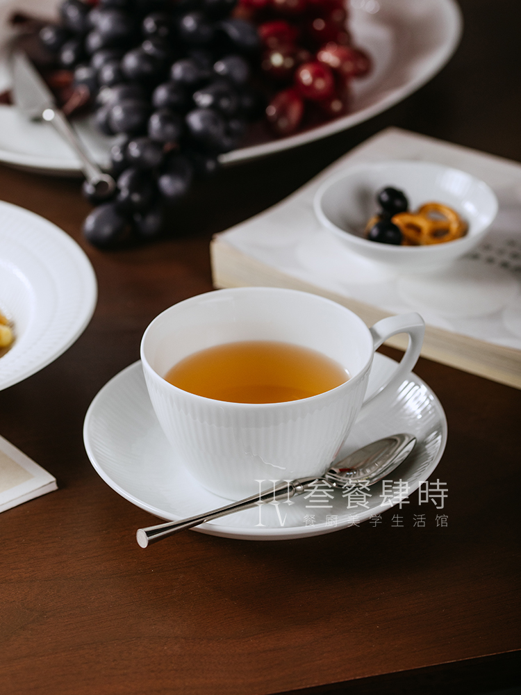 RoyalCopenhagen皇家哥本哈根 白色平邊碗盤子 餐具 茶水 咖啡杯 壺具 (1.9折)