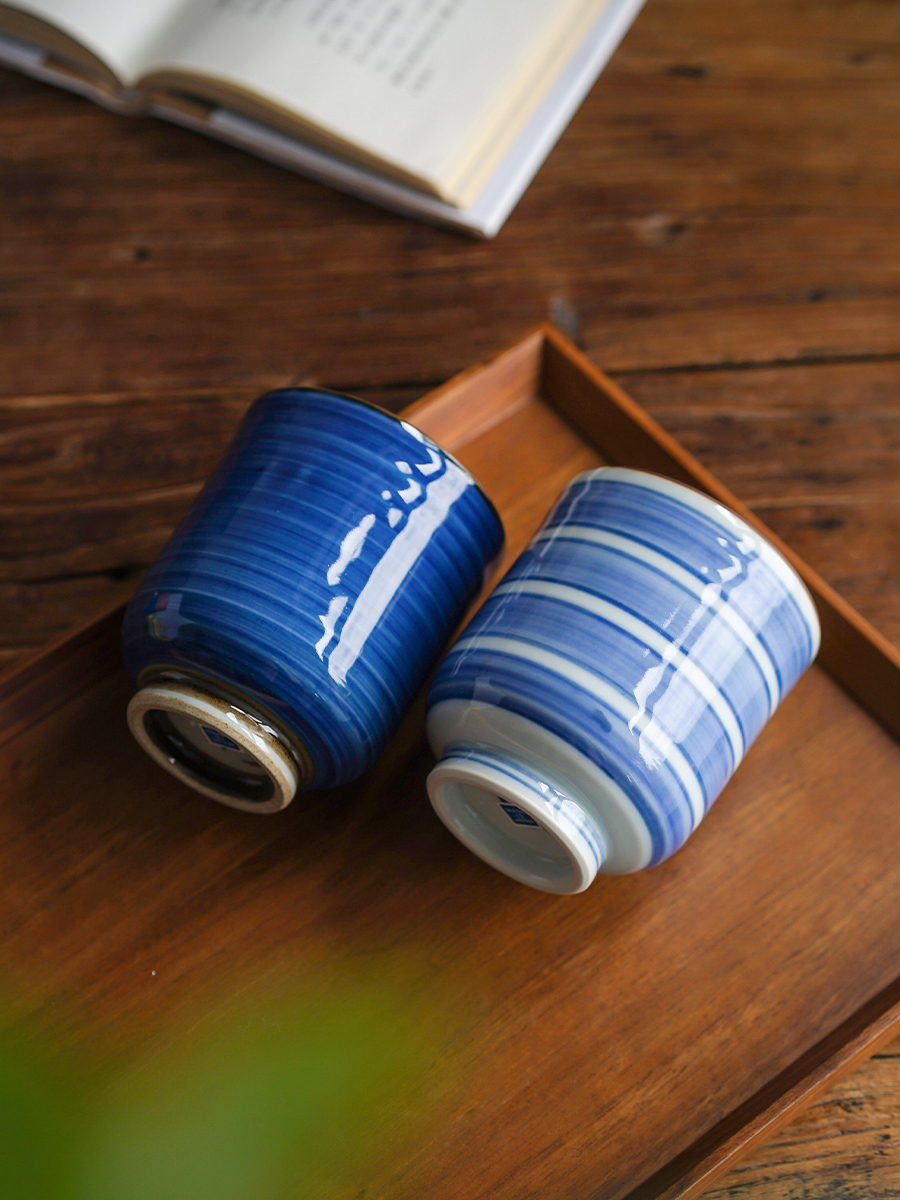 日式風格個性隨手杯日本進口有田燒特大杯釉下彩陶瓷茶杯301400ml日常適用吳須卷內十草古代條紋