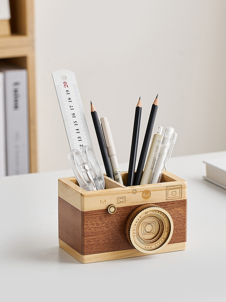 創意木質相機造型筆筒兼具收納與裝飾功能的優質實用桌面擺件