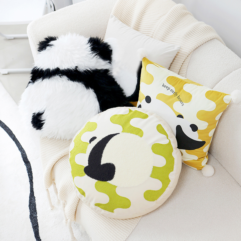 可愛卡通圓形熊貓毛絨靠枕套兒童臥室床頭沙發裝飾抱枕 (5.8折)