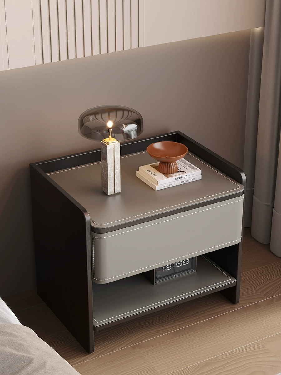 馬鞍皮床頭櫃 極簡實木 高級感 現代簡約 儲藏功能 單門 臥室床邊櫃