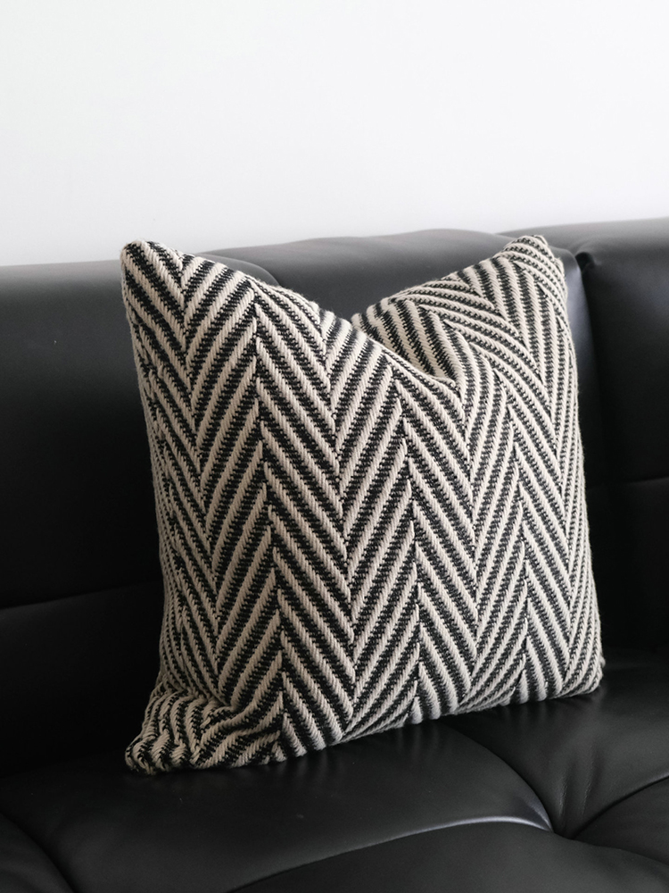 簡約現代風格抱枕化纖填充條紋圖案適用於客廳和家用場景