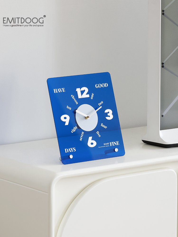現代簡約風壓克力座鐘 兼具擺件與時鐘功能適合客廳玄關裝飾