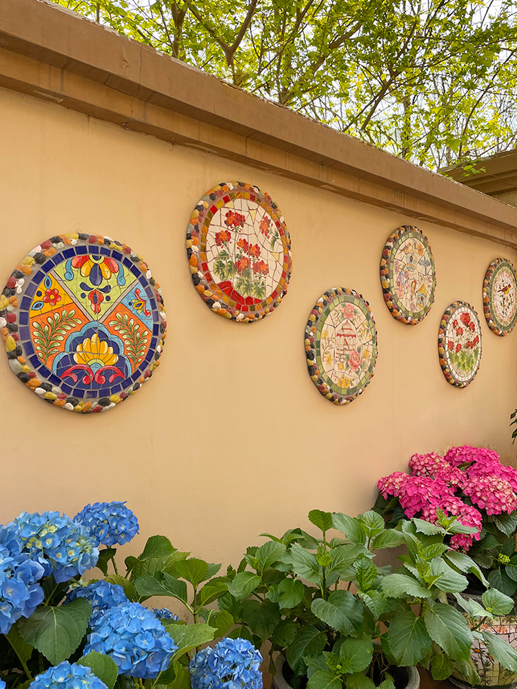 多風格圓形壁飾掛件美式風格水泥陶瓷材質適用於其他空間裝飾