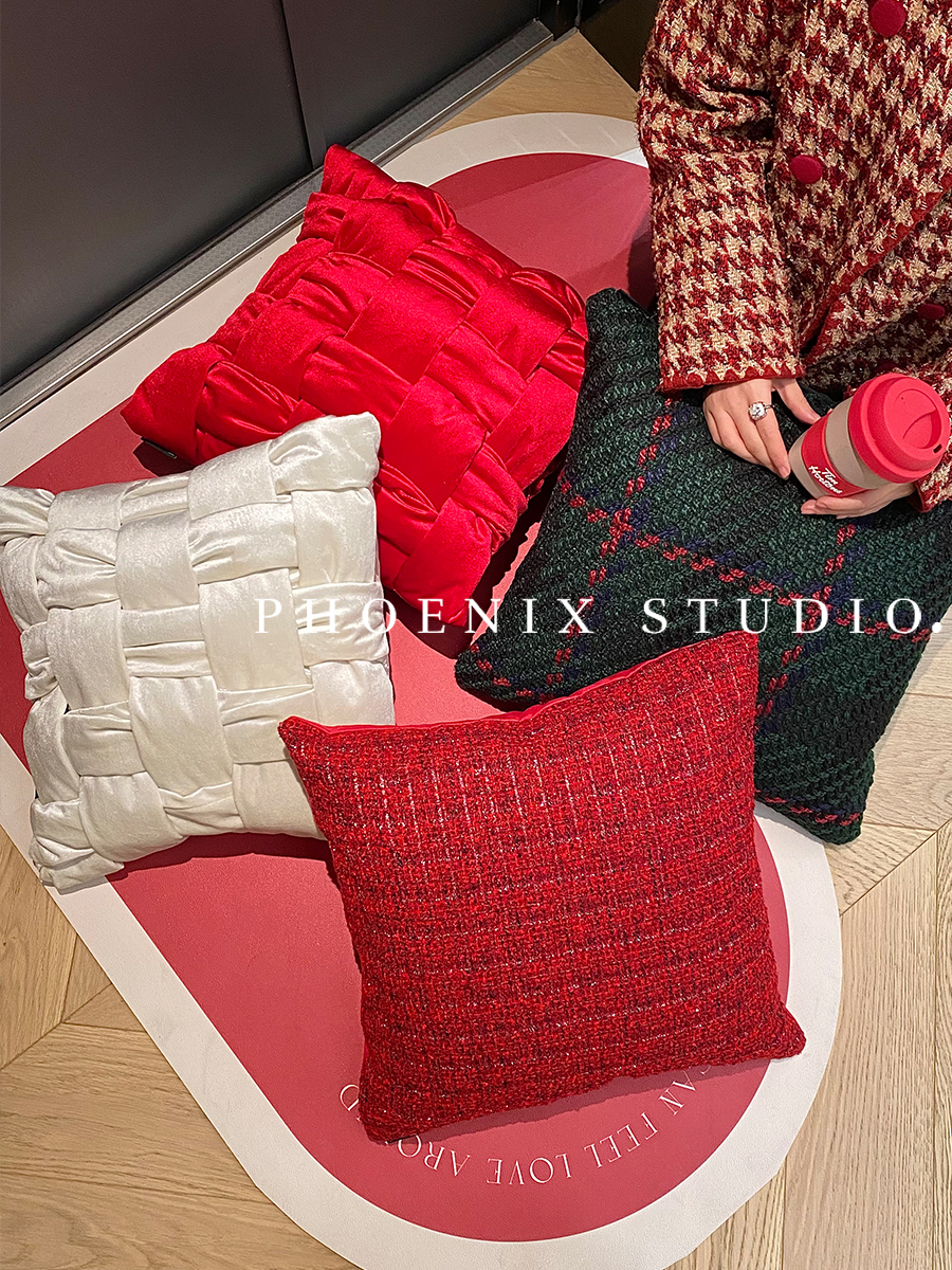 紅色小香風抱枕靠墊客廳沙發靠背過年元旦裝飾靠枕 (5.8折)