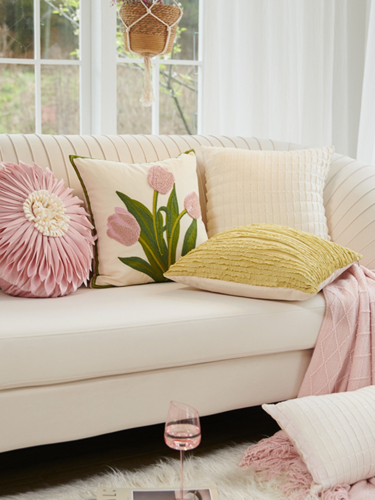 北歐鬱金香靠枕 粉色刺繡花朵客廳沙發靠墊抱枕套
