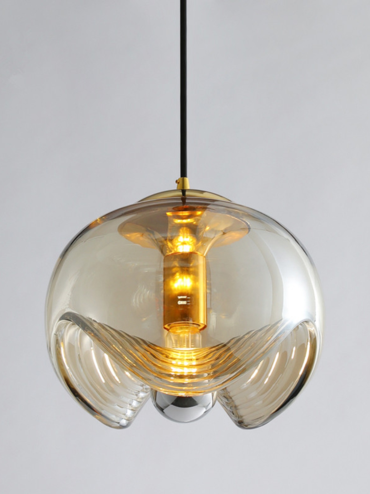 北歐簡約玻璃吊燈水波紋燈罩搭配金屬圓球餐桌臥室皆宜