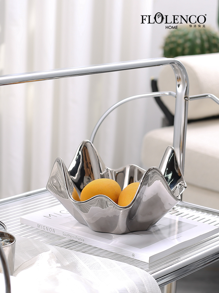 現代輕奢銀色電鍍不鏽鋼果盆樣板間軟裝客厛餐厛桌麪收納果磐擺件