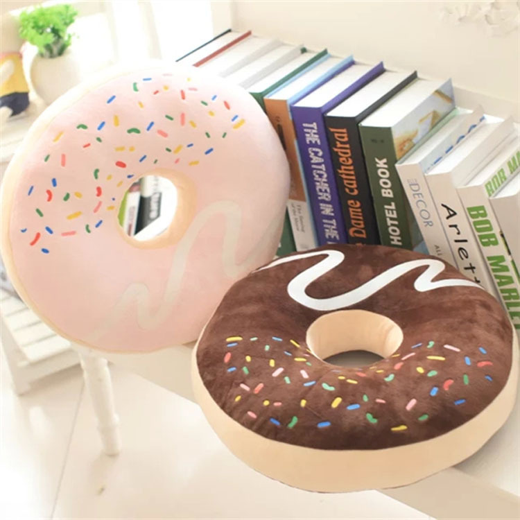 毛絨甜甜圈創意坐墊舒適居家辦公室餐椅坐墊禮物 (8.3折)
