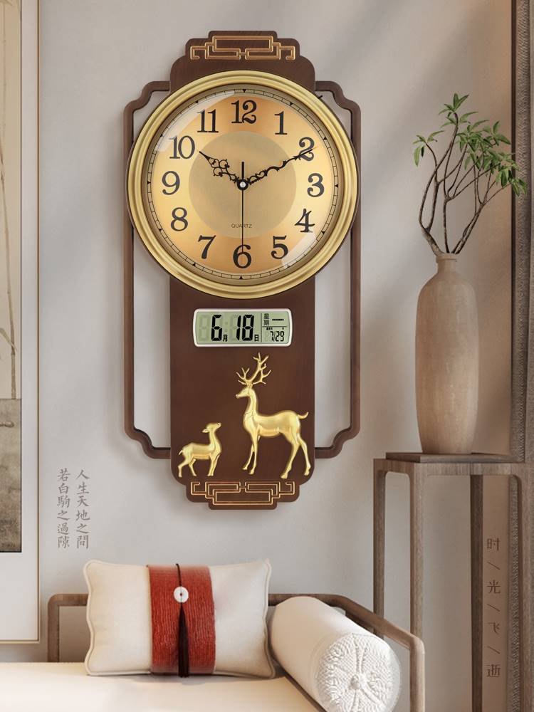 新中式仿實木掛鐘 輕奢大氣金屬盤面靜音時鐘 掛牆日曆石英鐘錶