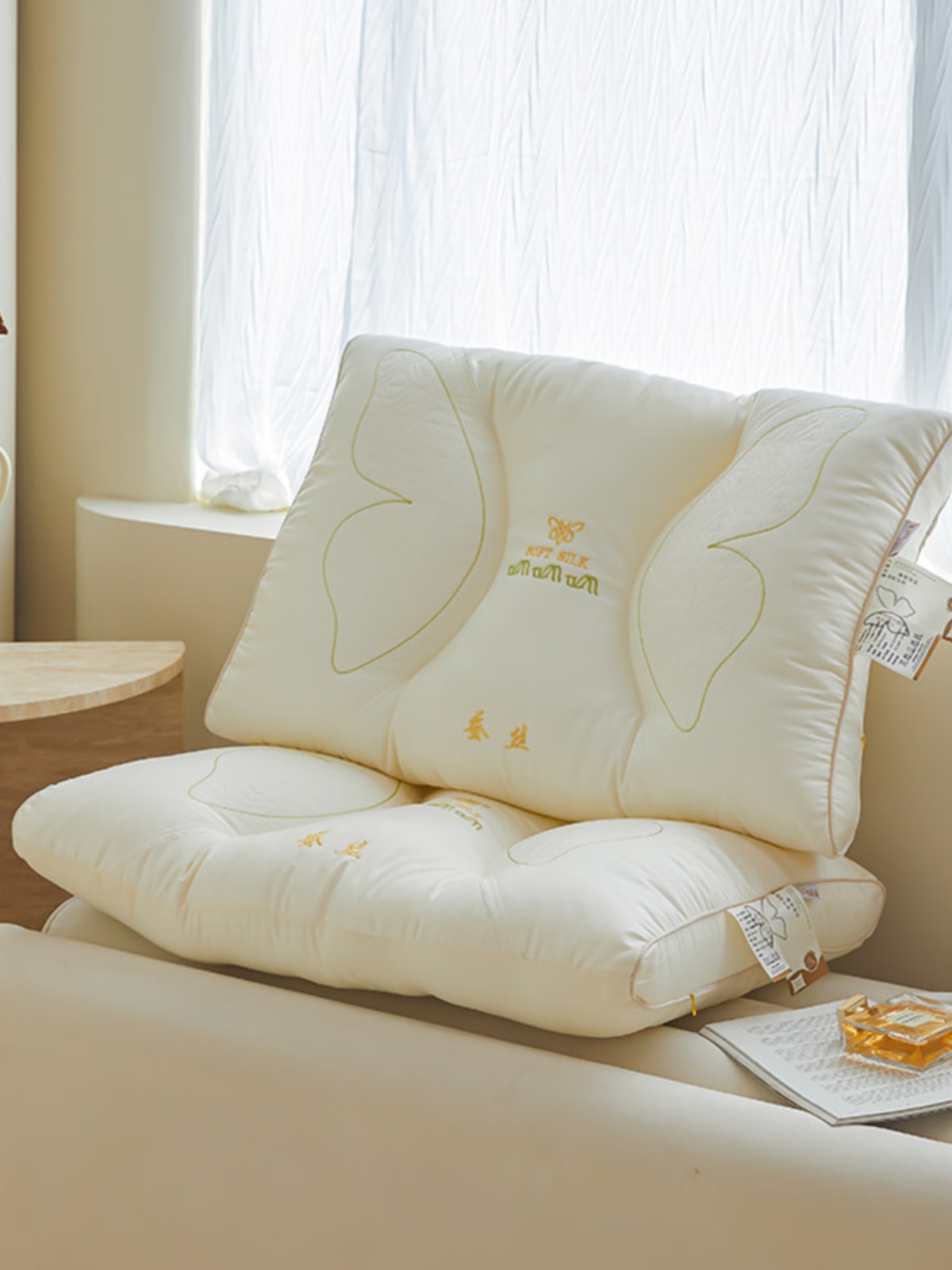 羽絲絨填充枕芯 蠶絲蛋白親膚單人枕頭 經典優雅潤膚枕