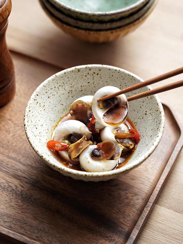 日式復古圓形陶瓷碗適用於家用餐廳小菜水果5英寸斗笠碗高腳碗
