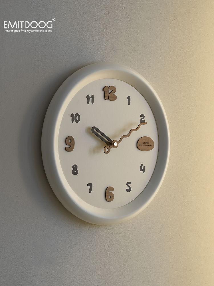 奶油風掛鐘 簡約現代家居裝飾 客廳掛鐘 家用鐘錶