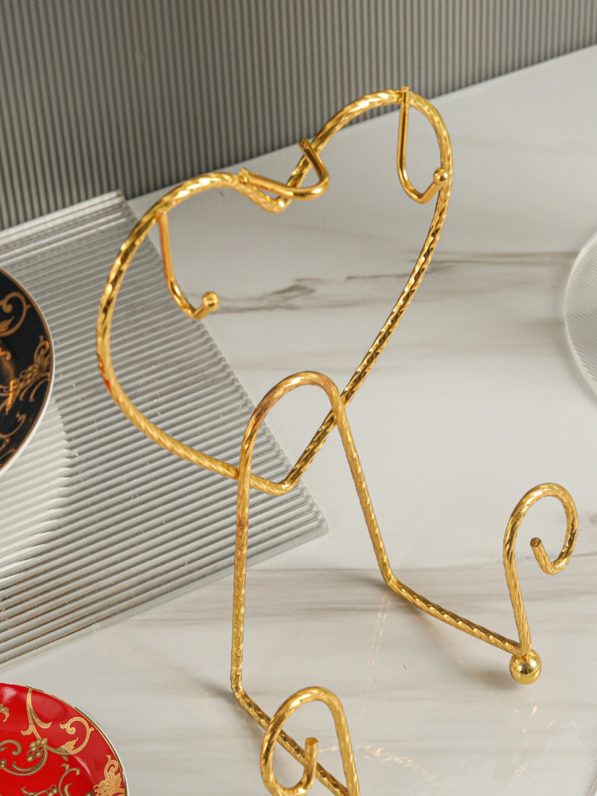 歐式復古鐵質金色杯架 精緻典雅風格 適合居家餐廳使用 (8.3折)