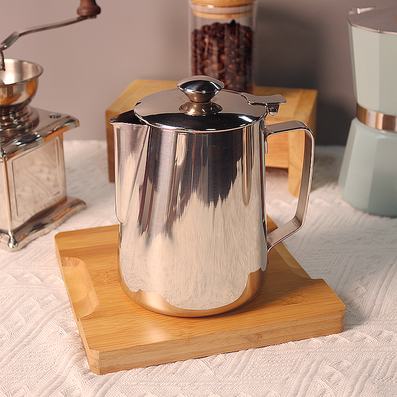 美式不鏽鋼帶蓋拉花杯 花式咖啡奶泡杯尖嘴拉花缸拉茶壺 2000ML (6.9折)