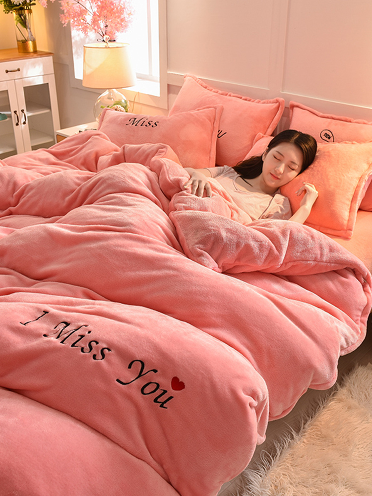 超柔軟加厚保暖法蘭絨床上四件套冬日必備舒適睡眠好夥伴