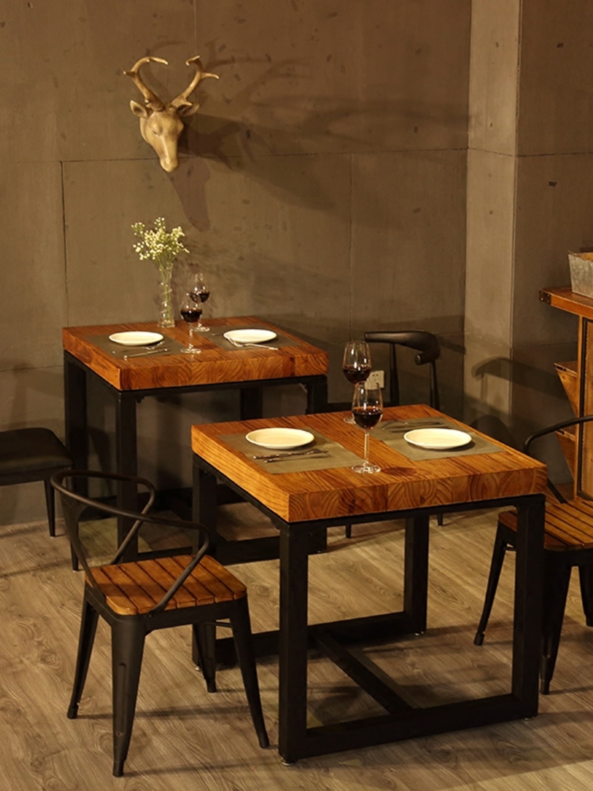 工業風餐廳商用餐桌小吃店餐桌椅組合美式實木餐飲甜品奶茶店桌椅 (2.1折)