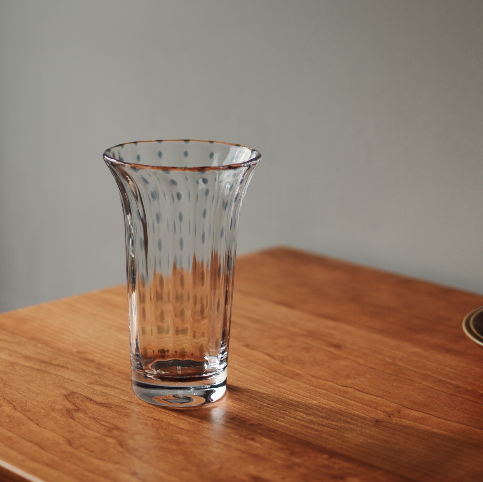 浪漫簡約藍雨滴玻璃花瓶為居家空間增添一抹清新氣息
