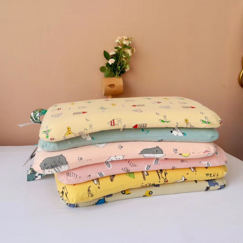 兒童乳膠低枕 凹槽設計 防偏頭枕 帶枕套 哺乳枕 單人使用 (8.3折)