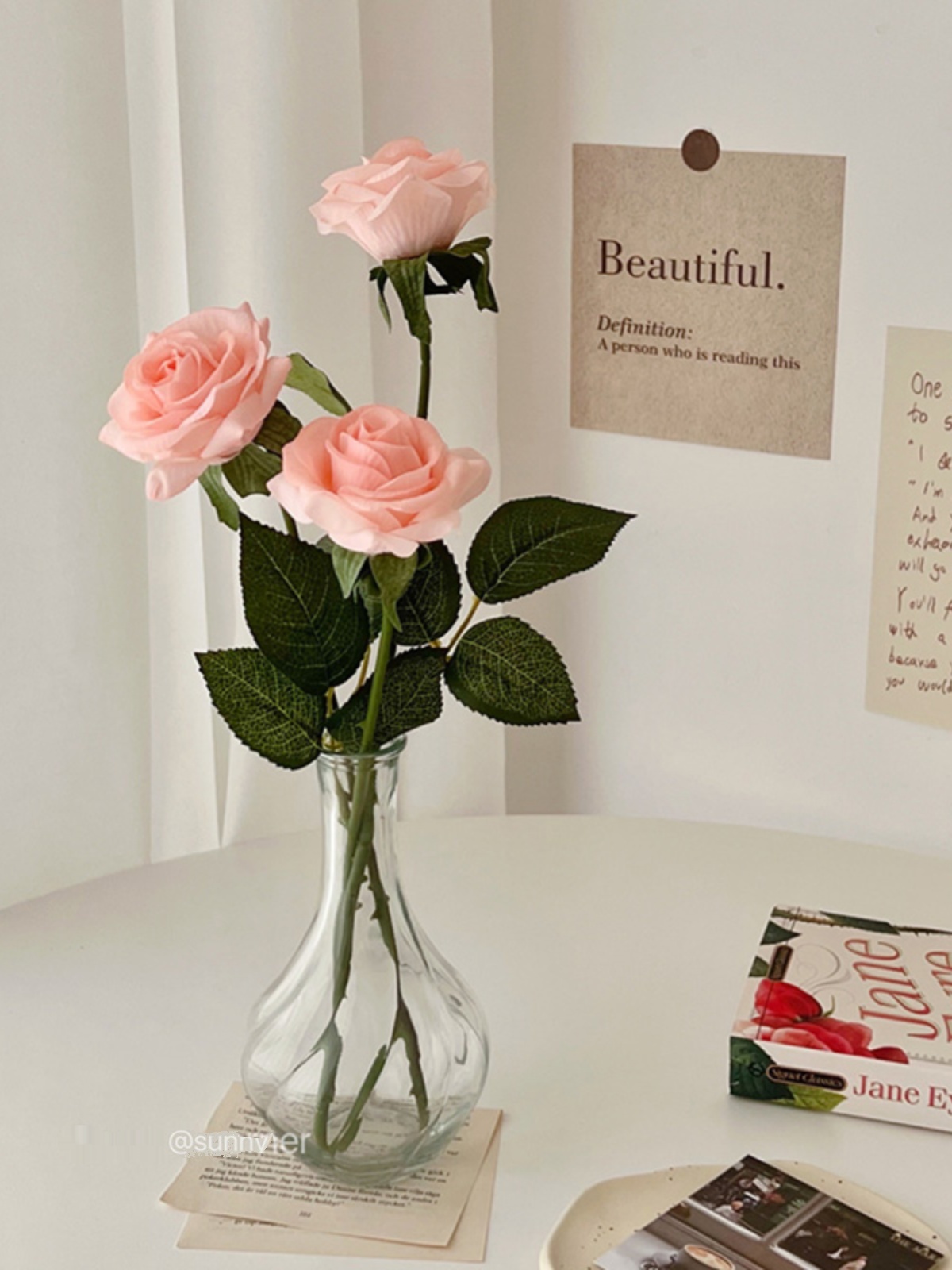 浪漫玫瑰假花裝飾點綴家居與辦公室的優雅氣息