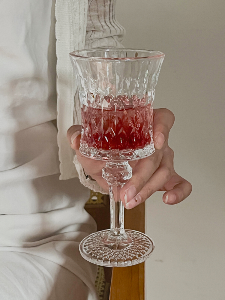 小眾北歐ins風浮雕高腳杯 復古香檳杯 家用高顏值女紅酒杯 玻璃水杯