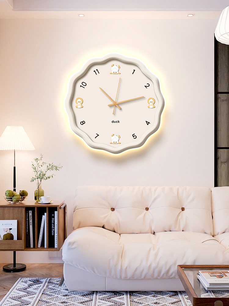簡約現代風木質掛鐘免打孔設計適用客廳餐廳2023新款創意時鐘壁燈 (6.2折)