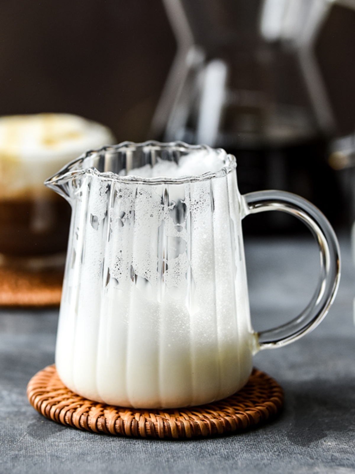 玻璃材質奶罐尖嘴設計方便倒出液體適合咖啡牛奶糖漿等