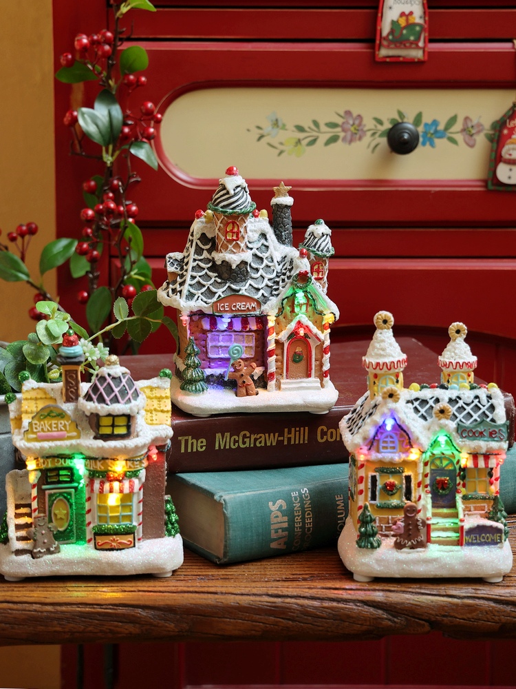 彩色城堡擺件 帶燈發光 美式風格樹脂材質 新年聖誕節日氛圍禮物
