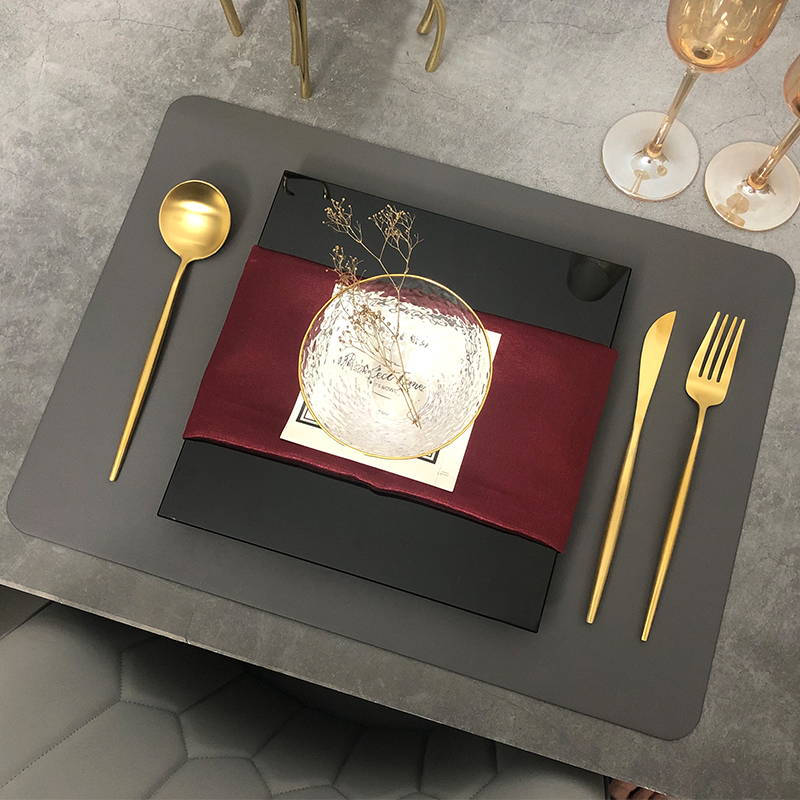西式樣板房餐具套裝售樓処擺樣展示磐正方形玻璃餐碟飯桌軟裝設計