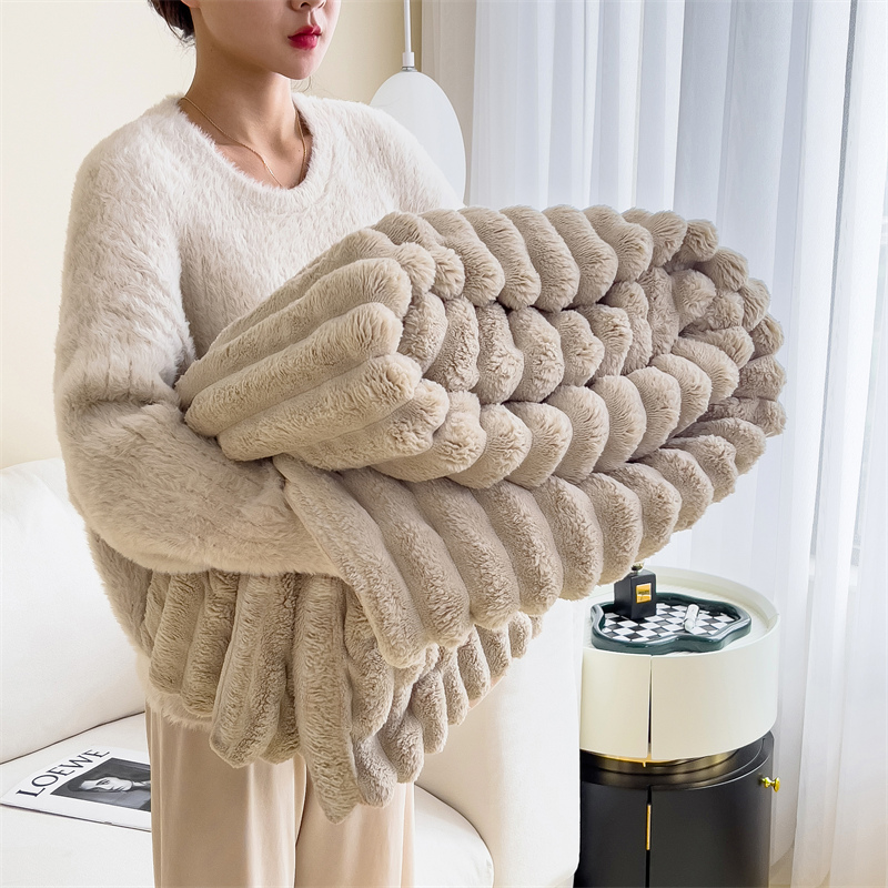 韓國兔毛絨毛毯多功能毯子加厚冬季蓋毯辦公披肩保暖兔絨毯 (8.3折)