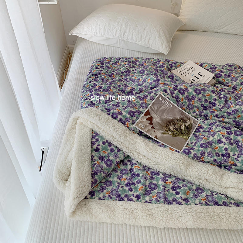 小碎花羊羔絨加厚午睡毯雙層法蘭絨毛毯珊瑚絨蓋毯簡約現代風格