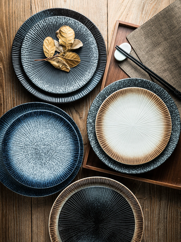 日式風格瓷質餐盤展現復古美學餐具居家擺盤必備