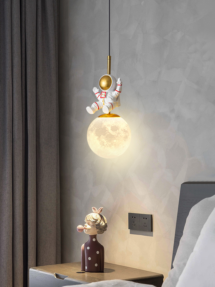 宇航員月球吊燈臥室床頭長吊線輕奢中山燈具現代簡約創意網紅燈飾 (8.3折)
